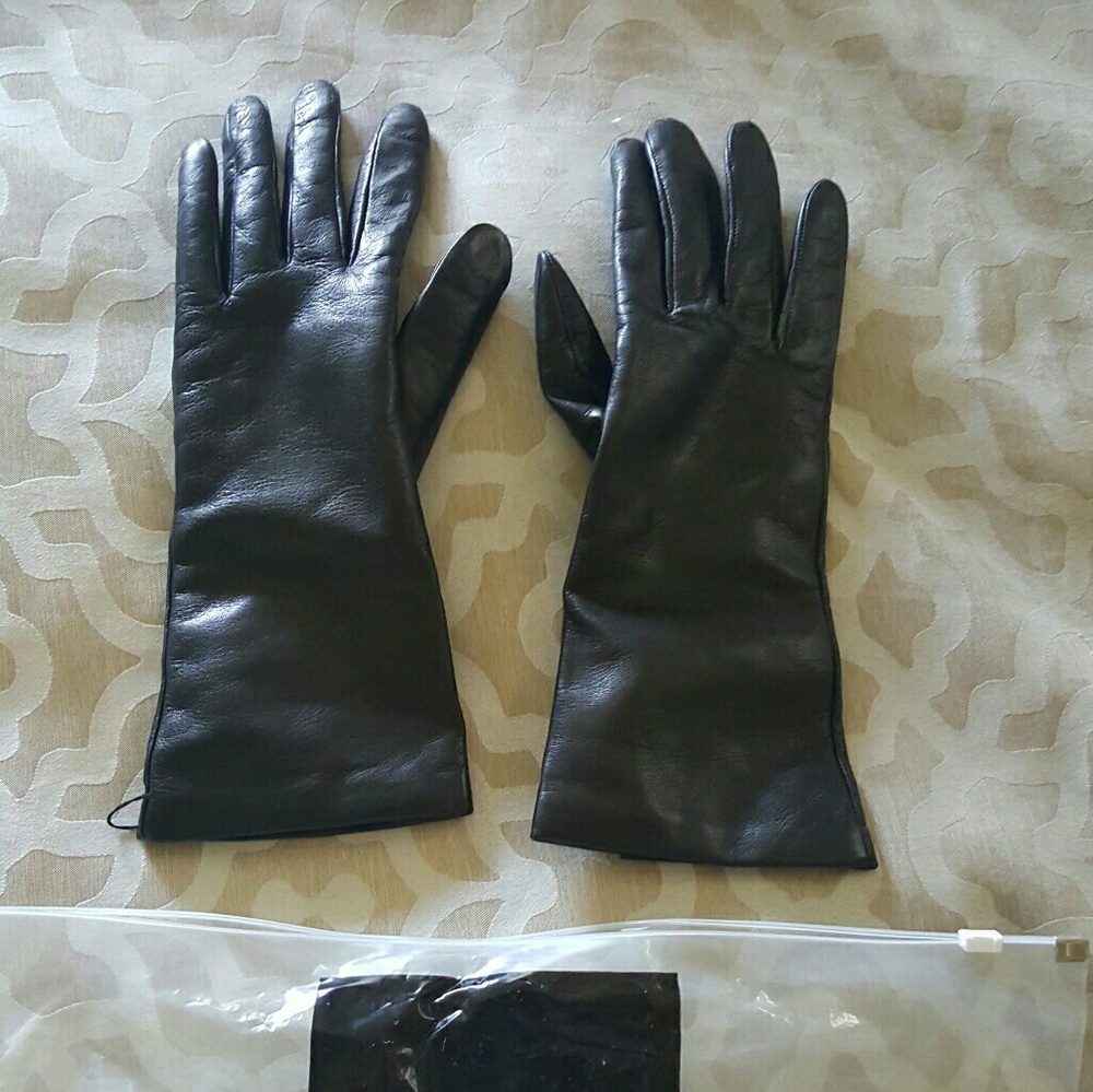 Gloves